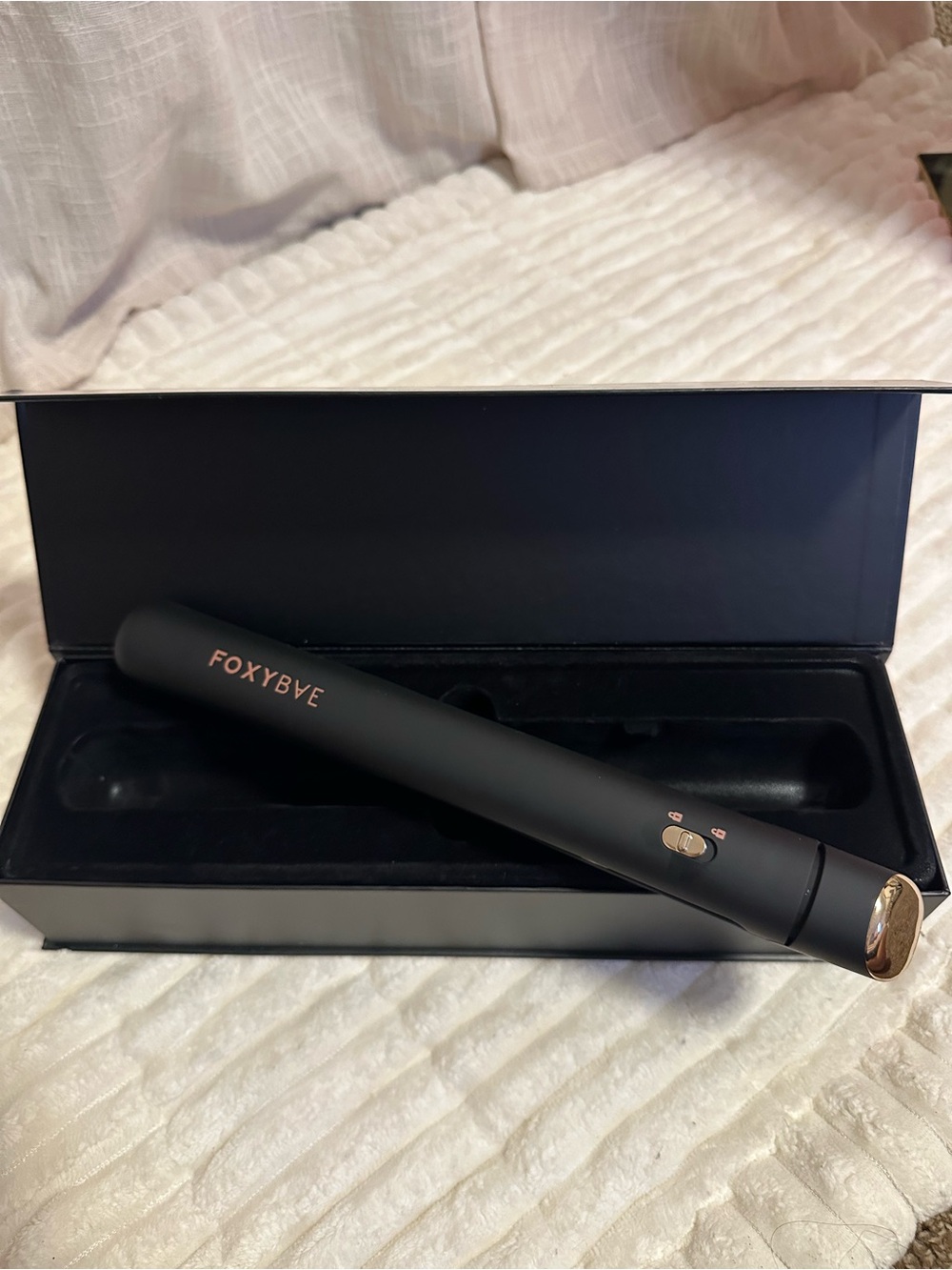 FOXYBAE Matte Black Cordless Hair Straightener